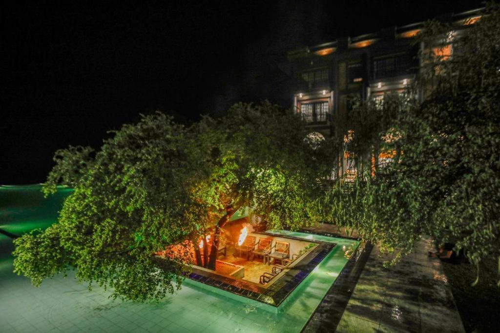 Covanro Sigiriya - Brand New Luxury Hotel Buitenkant foto