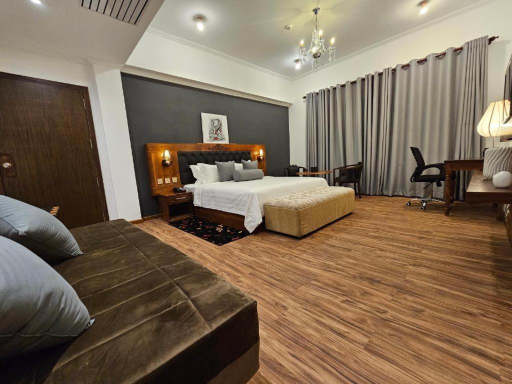 Covanro Sigiriya - Brand New Luxury Hotel Buitenkant foto