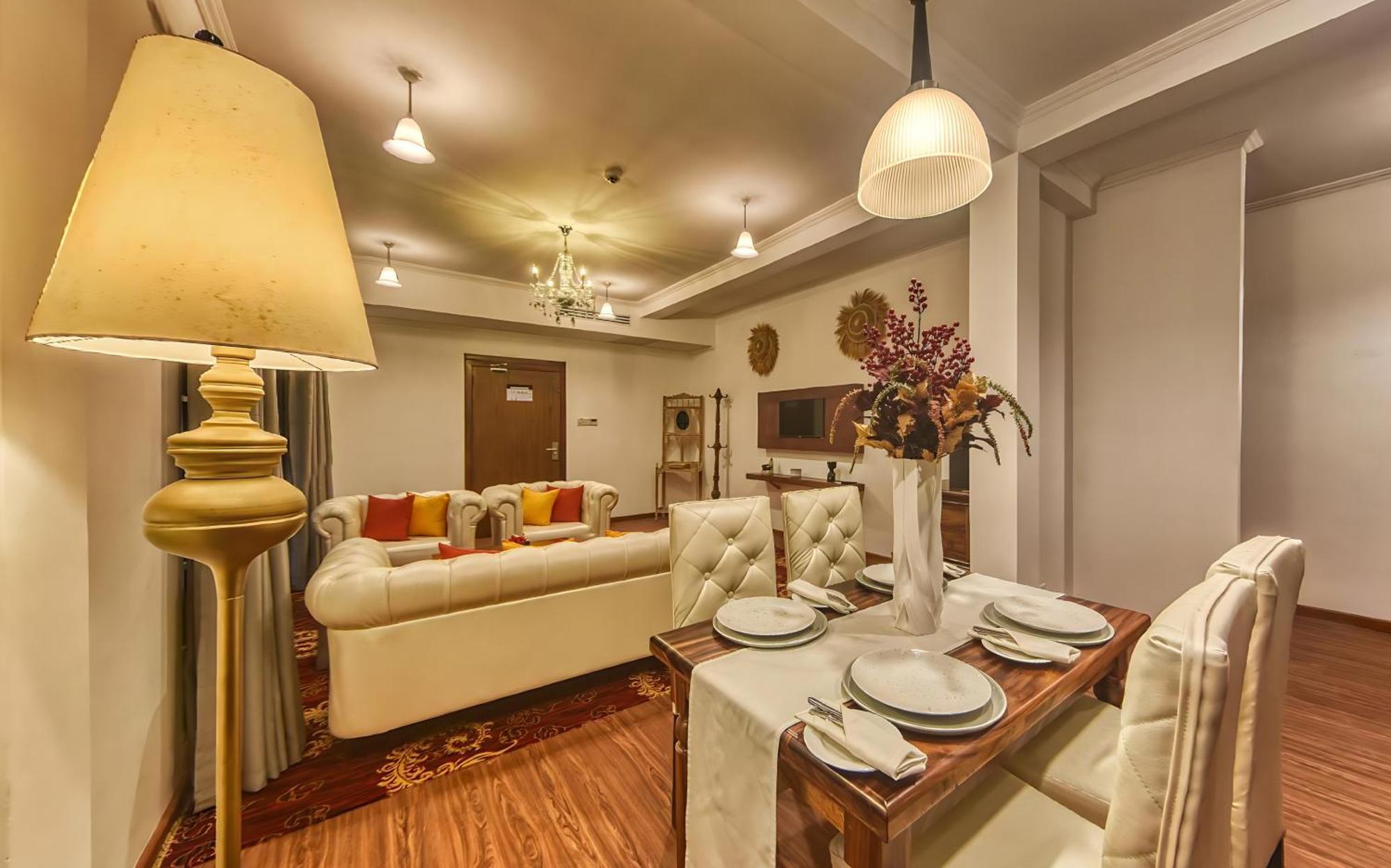 Covanro Sigiriya - Brand New Luxury Hotel Buitenkant foto