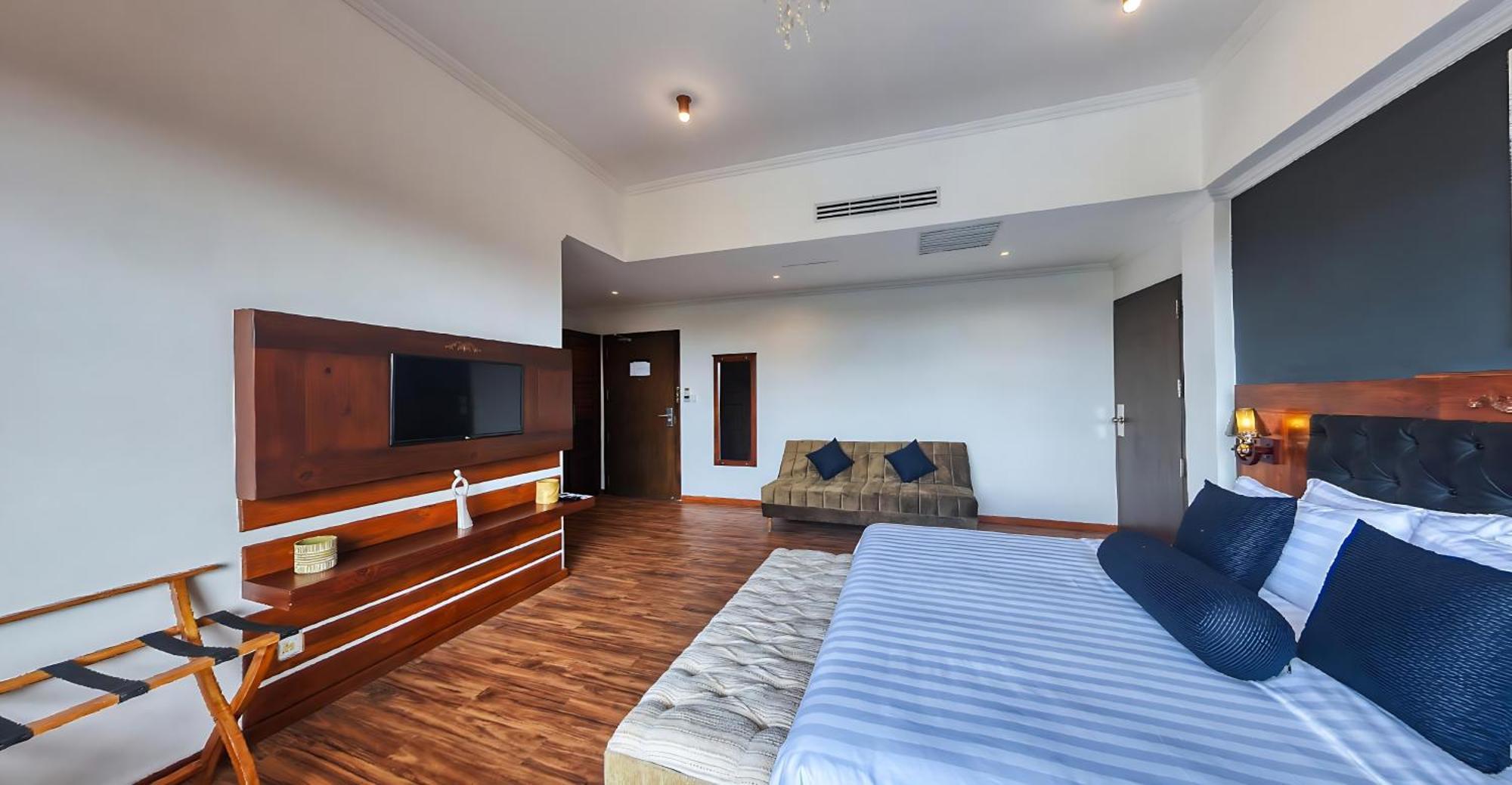 Covanro Sigiriya - Brand New Luxury Hotel Buitenkant foto