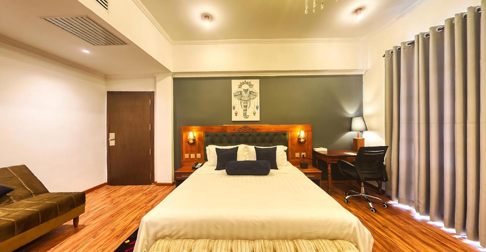 Covanro Sigiriya - Brand New Luxury Hotel Buitenkant foto